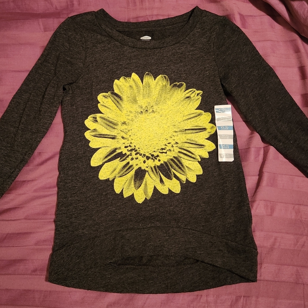 New Size 5 Old Navy With Size tag top